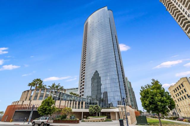 888 W E Street, San Diego CA: https://media.crmls.org/mediaz/8fa97fdf-2156-4766-8218-876ceb798b07.jpg