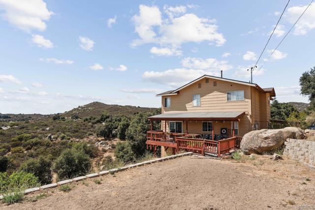 9784 Mizpah Spur, Descanso CA: https://media.crmls.org/mediaz/8fa9c4d9-f522-4246-a5c5-c0d7a9d7e449.jpg