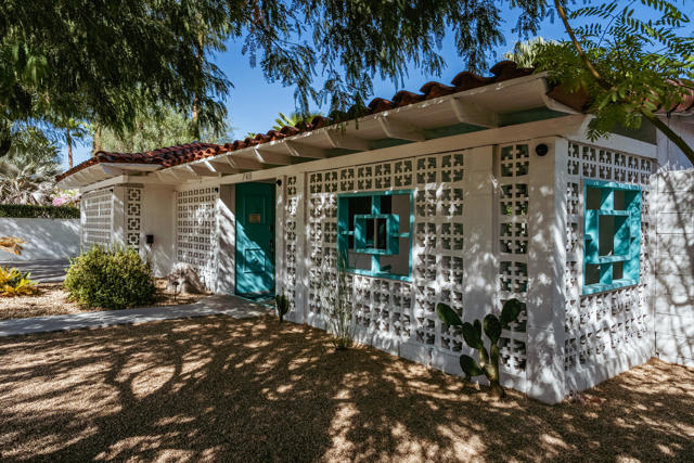 748 N Calle Rolph, Palm Springs, CA 92262