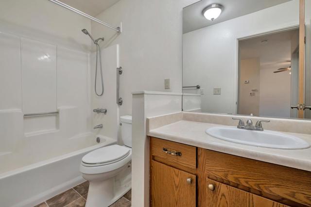 203 Vista Prieta Court, Santa Cruz CA: https://media.crmls.org/mediaz/8faba7b4-430d-4951-84f6-caf101cb3c7a.jpg