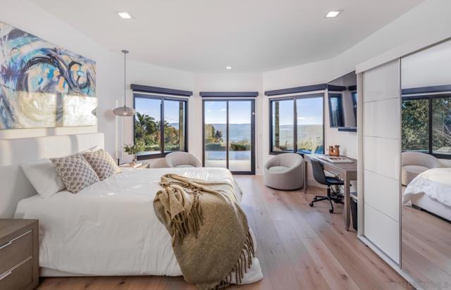 3240 Piragua St, Carlsbad CA: https://media.crmls.org/mediaz/8fac4a61-b93a-4278-bec5-07c34154d2e4.jpg