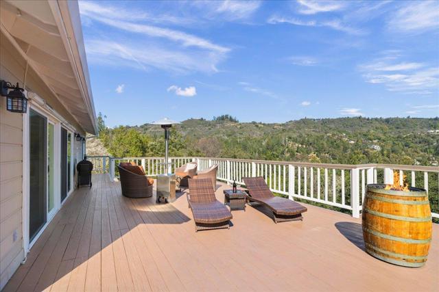 25400 Radonich Road, Los Gatos CA: https://media.crmls.org/mediaz/8facfa1f-d0b6-4b6d-8511-7ca5f7bc728f.jpg