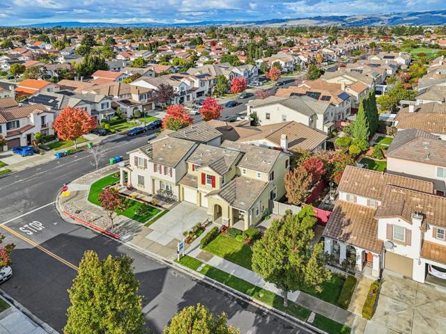 34103 Zaner Way, Union City CA: https://media.crmls.org/mediaz/8fad853d-ff63-451a-8479-cfe892175457.jpg