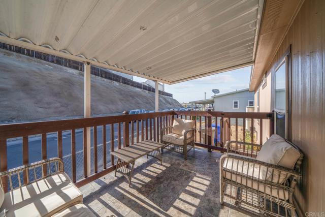 402 63Rd Street, San Diego CA: https://media.crmls.org/mediaz/8fadd803-1faf-49d4-bf53-d970e5f302bd.jpg