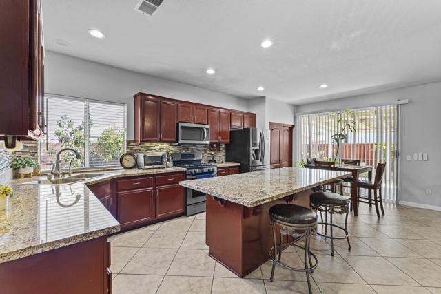 1643 Casper Road, San Jacinto CA: https://media.crmls.org/mediaz/8fade31a-bcca-4310-b027-d5354662edb4.jpg