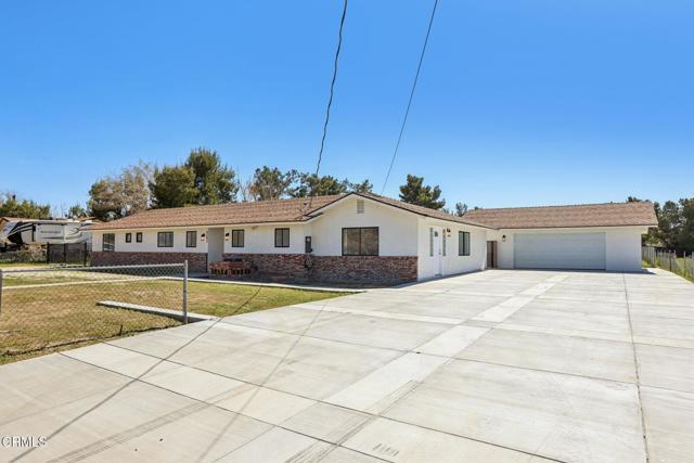 Detail Gallery Image 2 of 47 For 9242 E Avenue T 2, Littlerock,  CA 93543 - 4 Beds | 3 Baths