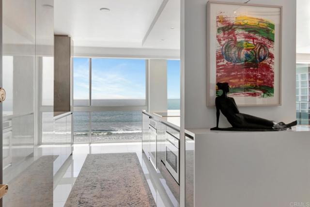 Detail Gallery Image 13 of 40 For 1760 Avenida Del Mundo #504,  Coronado,  CA 92118 - 2 Beds | 2 Baths