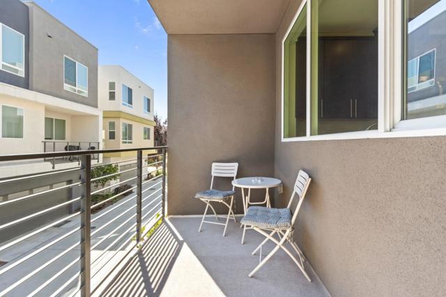 178 Llano De Los Robles Avenue, San Jose CA: https://media.crmls.org/mediaz/8faed297-7b68-42cf-9942-9bc198c216b4.jpg