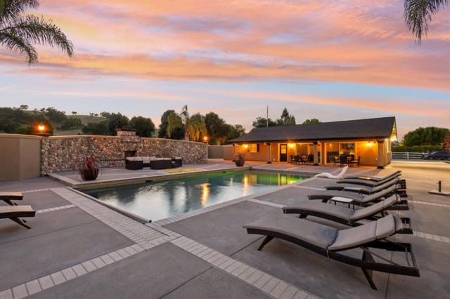 12755 Santa Teresa Boulevard, San Martin CA: https://media.crmls.org/mediaz/8faedb39-78fe-48a2-b3a4-d091207538df.jpg