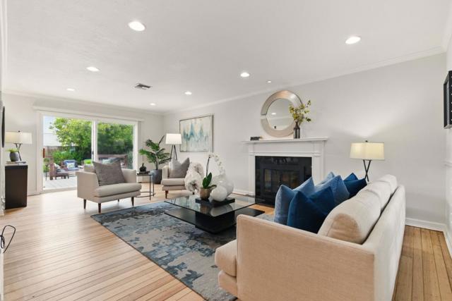 942 Constitution Drive, Foster City CA: https://media.crmls.org/mediaz/8faf3ffd-8538-4fcc-95d6-9d6c45d1f674.jpg