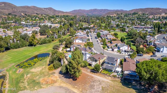 5625 Slicers Circle, Agoura Hills CA: https://media.crmls.org/mediaz/8faf44c9-18a0-4f2b-9597-5f0f92230574.jpg