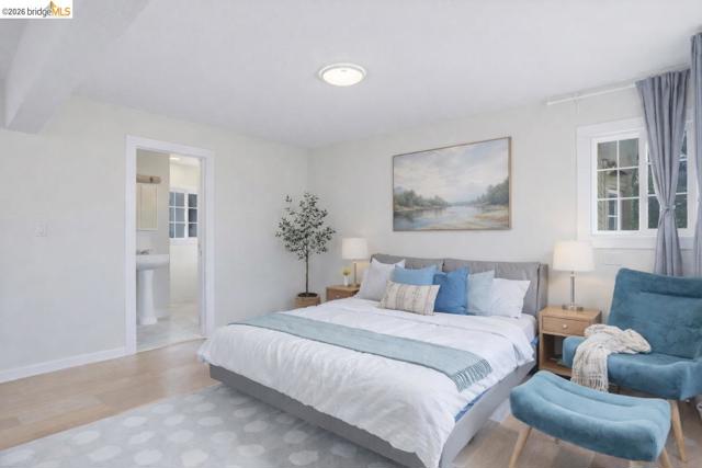 3114 california, Berkeley CA: https://media.crmls.org/mediaz/8fb04bb8-bbf4-44be-928a-4460cee3defa.jpg