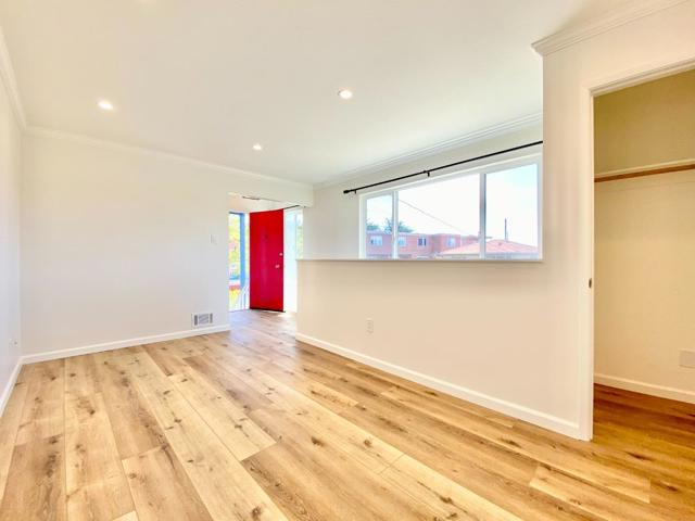 1076 Grand Avenue, South San Francisco CA: https://media.crmls.org/mediaz/8fb111fc-49ae-4a14-b9e3-80cd47f1434f.jpg