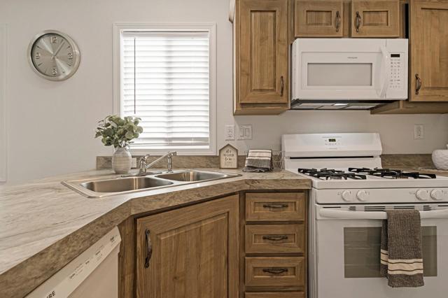 108 Cottonwood Road, Oroville CA: https://media.crmls.org/mediaz/8fb14454-867d-4dd6-8f4a-a371b4e01fa6.jpg