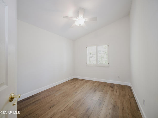 3185 Clarita Court, Thousand Oaks CA: https://media.crmls.org/mediaz/8fb1bdc8-bb16-4aa6-9611-395873a54d1c.jpg