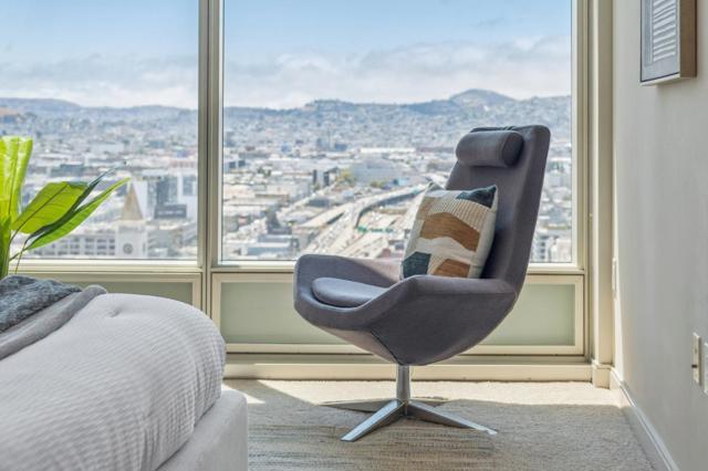401 Harrison Street, San Francisco CA: https://media.crmls.org/mediaz/8fb1c62a-2ef0-4800-b48e-1052d97e00b6.jpg
