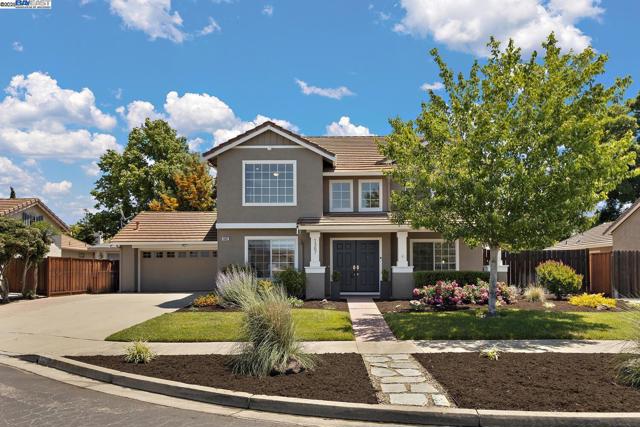 1387 Meadow Ct, Livermore CA: https://media.crmls.org/mediaz/8fb1ebfb-c747-49a4-aaaa-efec2f656e69.jpg