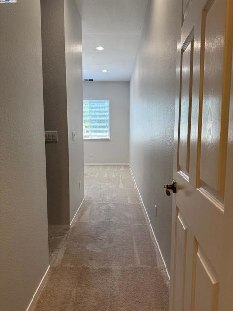 1230 Sutter Creek Ln, San Ramon CA: https://media.crmls.org/mediaz/8fb21956-442e-4f9d-9cf5-c266b019c7b5.jpg