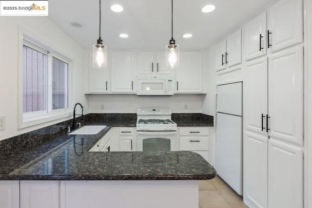 3055 TREAT BLVD, Concord CA: https://media.crmls.org/mediaz/8fb2399e-8b10-4589-91ac-f6cc823def03.jpg