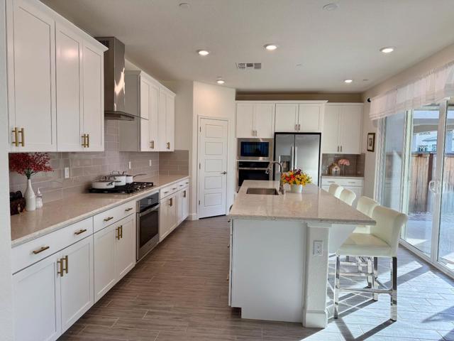 5955 Vantage Street, Sacramento CA: https://media.crmls.org/mediaz/8fb313c4-334c-48da-854d-8938bd58ad54.jpg