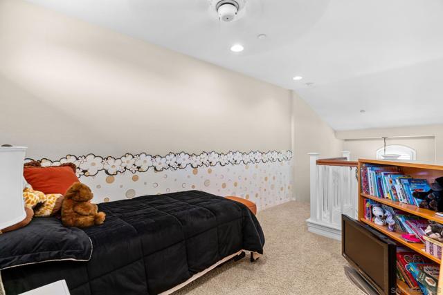 10482 Hollingsworth Way, San Diego CA: https://media.crmls.org/mediaz/8fb36f1b-b043-4a46-930c-5d3869d119ce.jpg