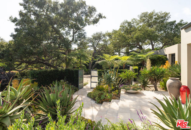 796 Hot Springs Road, Montecito CA: https://media.crmls.org/mediaz/8fb3ee61-c3d9-40cf-bae5-978ac53be4ec.jpg