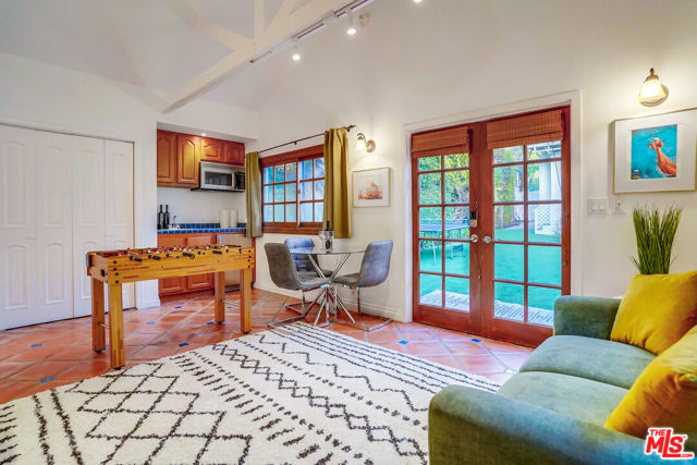 1607 N Vista Street, Los Angeles CA: https://media.crmls.org/mediaz/8fb40dba-15f0-466e-86c8-582ab7c216ef.jpg