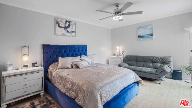 5870 Green Valley Circle, Culver City CA: https://media.crmls.org/mediaz/8fb41aa8-b924-4001-bd83-e256470b6555.jpg