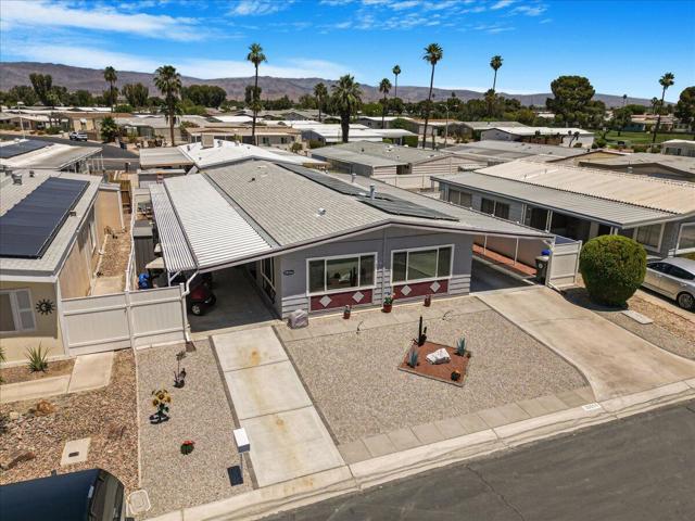 39564 Ciega Creek Drive, Palm Desert CA: https://media.crmls.org/mediaz/8fb54bdc-72d5-4443-bc95-5b005a9fe4e8.jpg