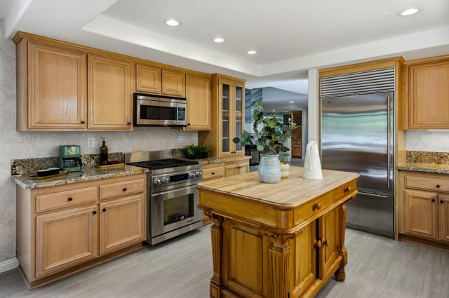 75720 Mclachlin Circle, Palm Desert CA: https://media.crmls.org/mediaz/8fb59ebf-488d-498f-a79c-fab1bc5d9b0c.jpg