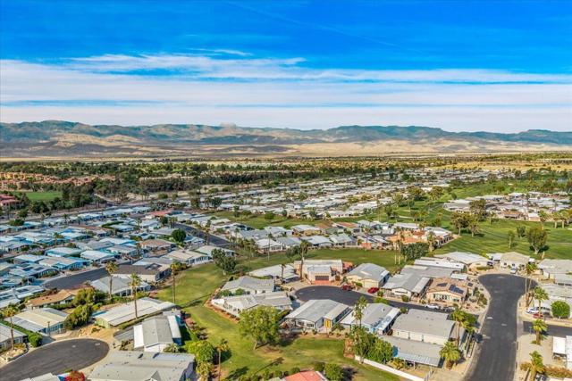 72967 Cabazon Peak Drive, Palm Desert CA: https://media.crmls.org/mediaz/8fb5b3b2-b447-4ed1-a1a9-f3a244b64856.jpg