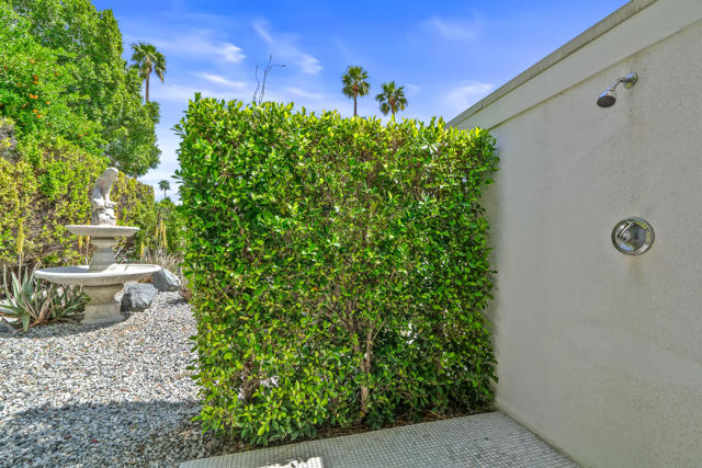 1115 Pasatiempo Road, Palm Springs CA: https://media.crmls.org/mediaz/8fb641ca-4719-454b-aca6-ae3bb5359a26.jpg