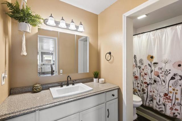 Detail Gallery Image 12 of 32 For 1768 Regency Way #D,  Chula Vista,  CA 91911 - 4 Beds | 2 Baths