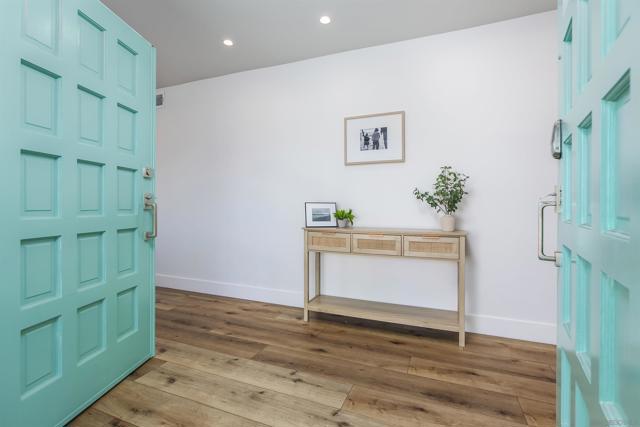 6641 Murray Park Dr, San Diego CA: https://media.crmls.org/mediaz/8fb6f568-8215-4de6-82c6-c09093d0de2b.jpg