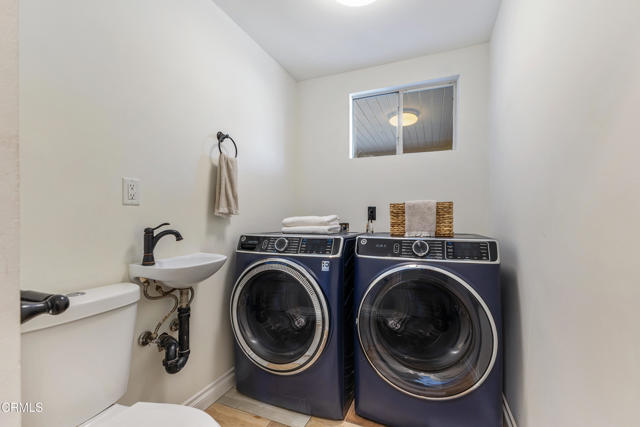 1954 Primrose Avenue, South Pasadena CA: https://media.crmls.org/mediaz/8fb743bf-88e0-4010-a336-5f5429795fcc.jpg