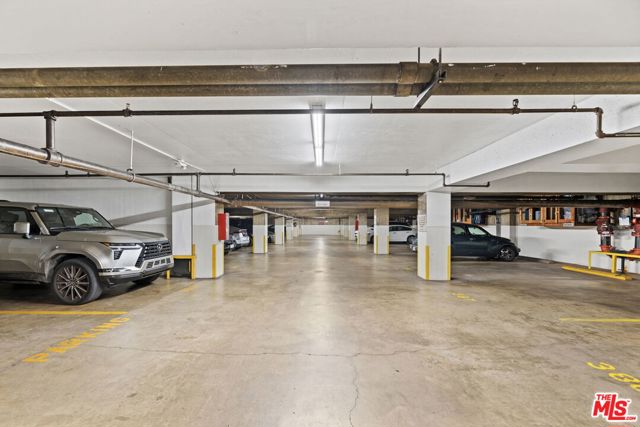 1155 N La Cienega Boulevard, West Hollywood CA: https://media.crmls.org/mediaz/8fb751bc-de20-4d8d-a9b3-94e47cfd06b1.jpg