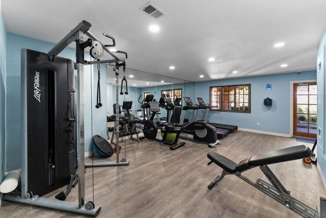 7180 Shoreline, San Diego CA: https://media.crmls.org/mediaz/8fb790f0-e873-40b3-8742-d6cbec328eaa.jpg