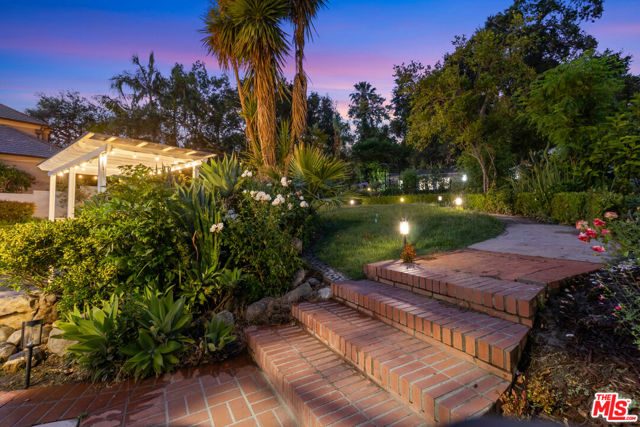 841 San Simeon Road, Arcadia CA: https://media.crmls.org/mediaz/8fb972b6-d508-4daf-b430-637ee17e28ab.jpg