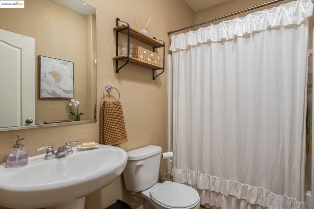 4508 Lincoln Lndg, Rio Vista CA: https://media.crmls.org/mediaz/8fb98b60-5e39-47f7-8e59-8efe8ca26057.jpg