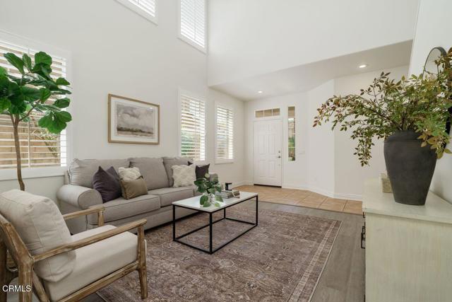 570 Shadow Lane, Simi Valley CA: https://media.crmls.org/mediaz/8fb9cb9a-998f-41a8-9824-83eec081802e.jpg