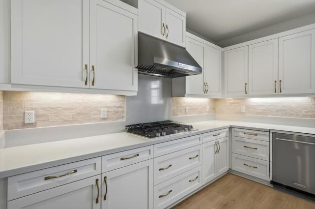 Image 15 of 40 For 58293 Coral View Way