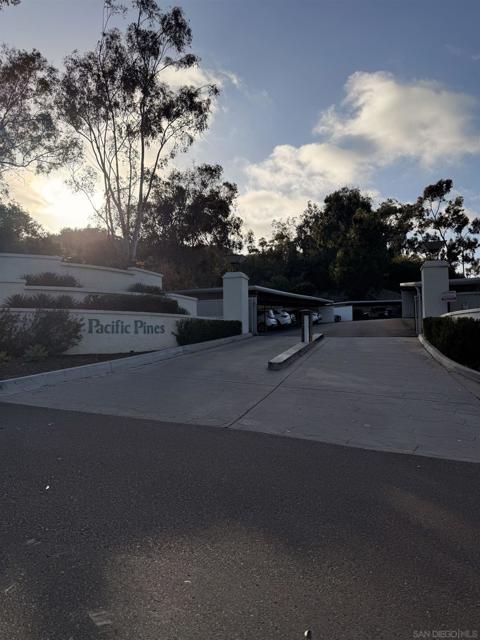 1810 S El Camino Real, Encinitas CA: https://media.crmls.org/mediaz/8fbb73a2-df5c-4fbd-88d4-ea8594e41390.jpg