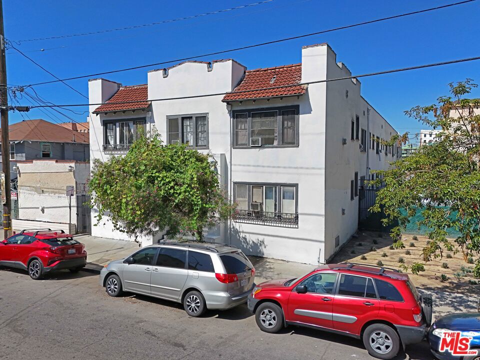 Multifamily at 511 S Union Avenue