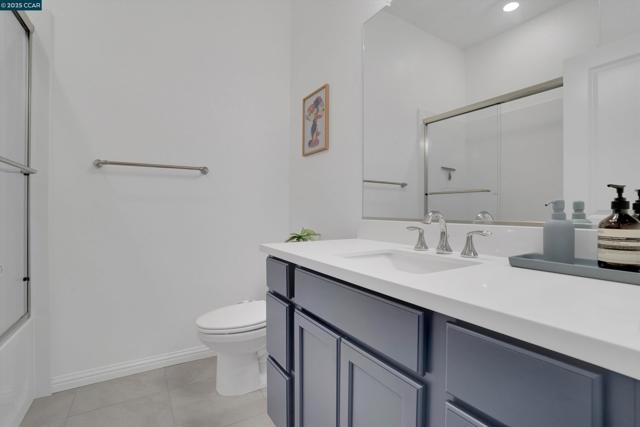 2816 Cathwood Lane, Alameda CA: https://media.crmls.org/mediaz/8fbbad69-5ef0-40e2-beaf-356b4f3658c7.jpg