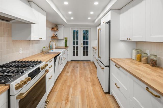 Detail Gallery Image 14 of 27 For 334 S Myers St #1,  Oceanside,  CA 92054 - 2 Beds | 2 Baths