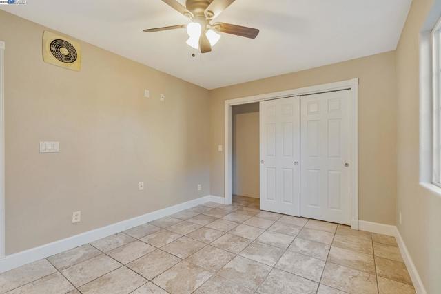 25 Phillips Ct, Tracy CA: https://media.crmls.org/mediaz/8fbc8f8c-ff3b-4c8c-b23d-9530d415810d.jpg