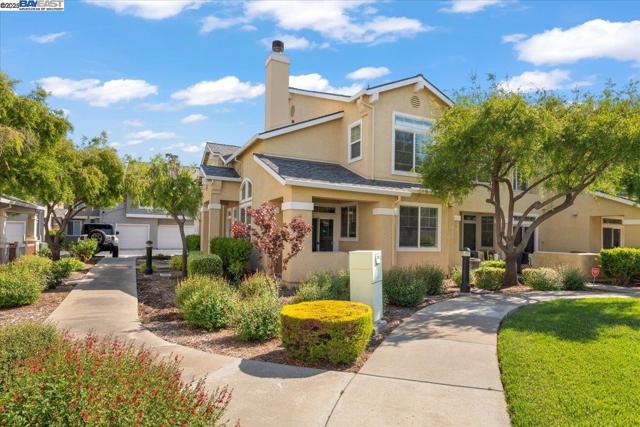 253 Bellington Cmn, Livermore CA: https://media.crmls.org/mediaz/8fbca6ee-40eb-41c4-acc0-e6bc3911fdfd.jpg