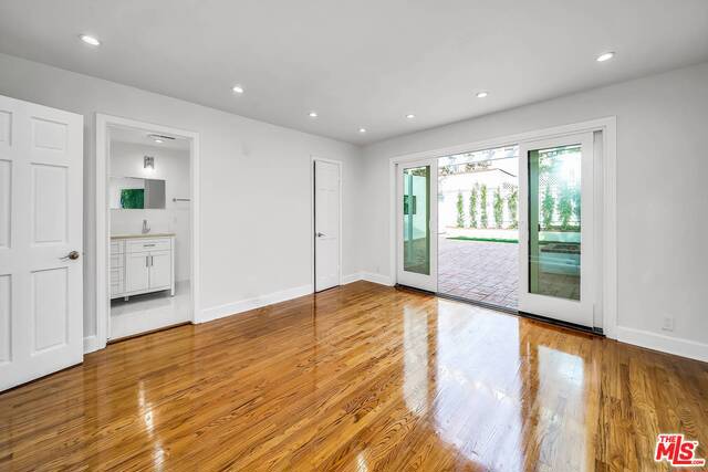 1316 Thayer Avenue, Los Angeles CA: https://media.crmls.org/mediaz/8fbce8d9-ef8d-4883-b53b-b2c8b2600906.jpg