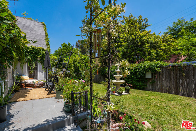 523 S Coronado Street, Los Angeles CA: https://media.crmls.org/mediaz/8fbd1b1b-94b8-4b80-a57e-c51750754d43.jpg