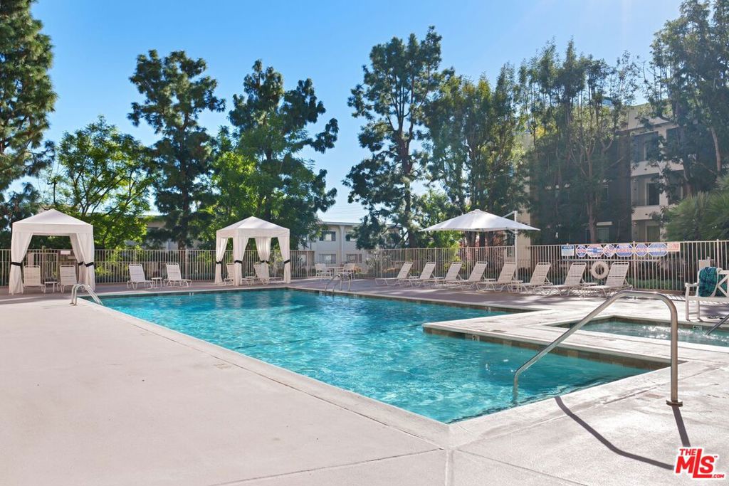 100 S Doheny Drive #710